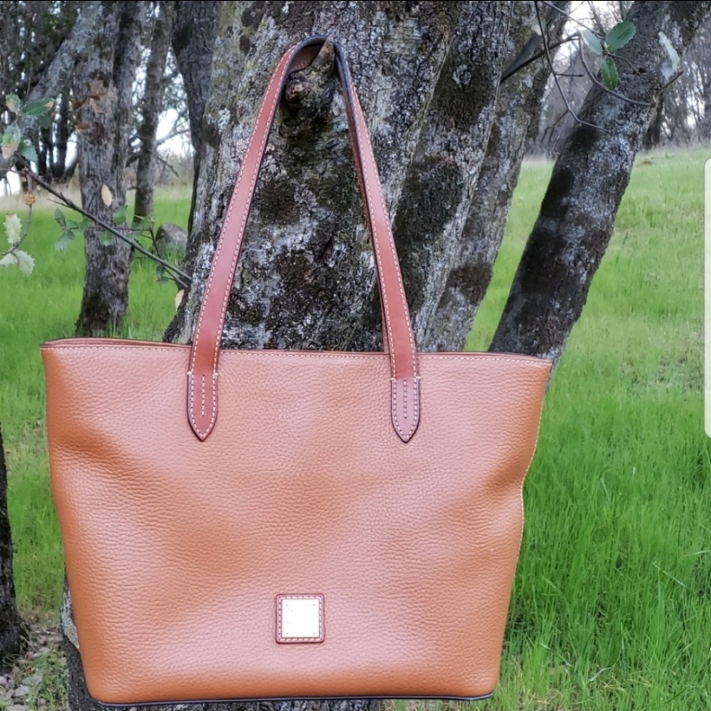 Dooney & Bourke Medium Shopper